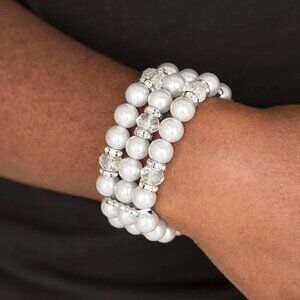 Paparazzi Jewelry Accessories - Undeniably Dapper - Silver Bracelet - Vintage